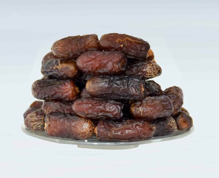 kedai kurma